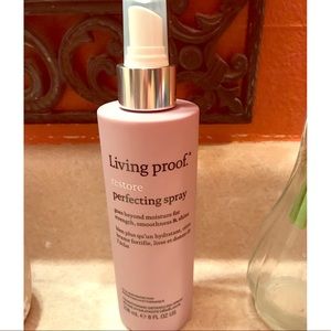 Living Proof Restore Perfecting spray